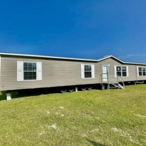 Fleetwood Pinnacle Floor Plan - Mobile Home for Sale